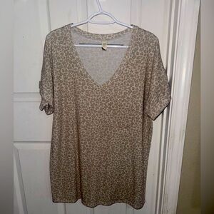 Beige Leopard V-Neck Short Sleeve Top